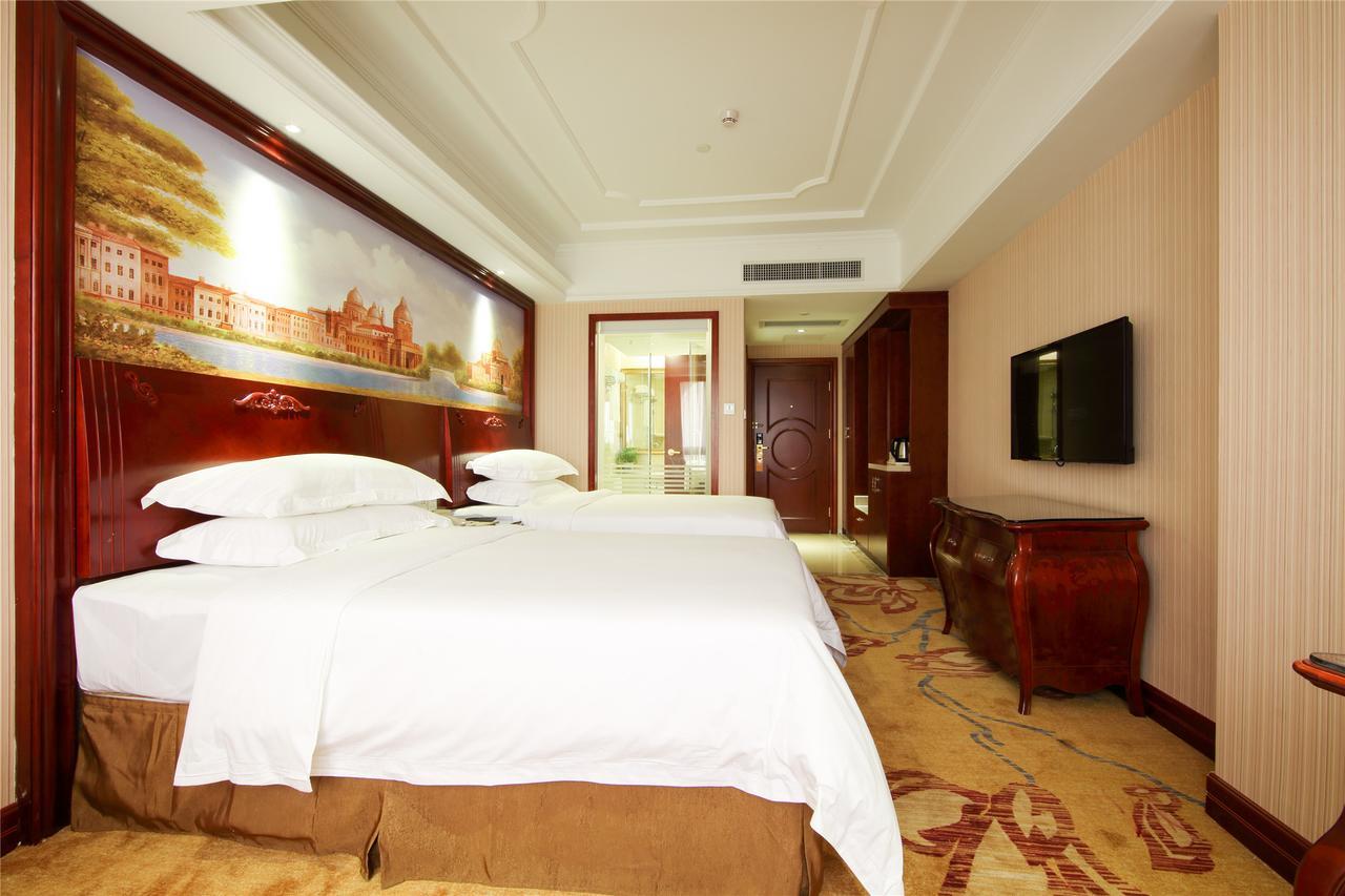 Vienna Hotel - Da Ju Yuan Branch Shenzhen Exterior photo