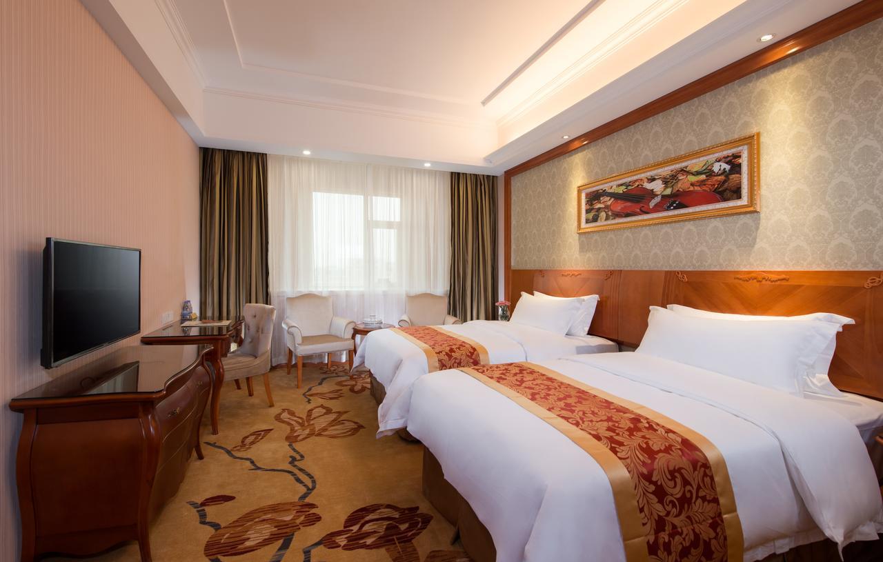 Vienna Hotel - Da Ju Yuan Branch Shenzhen Exterior photo